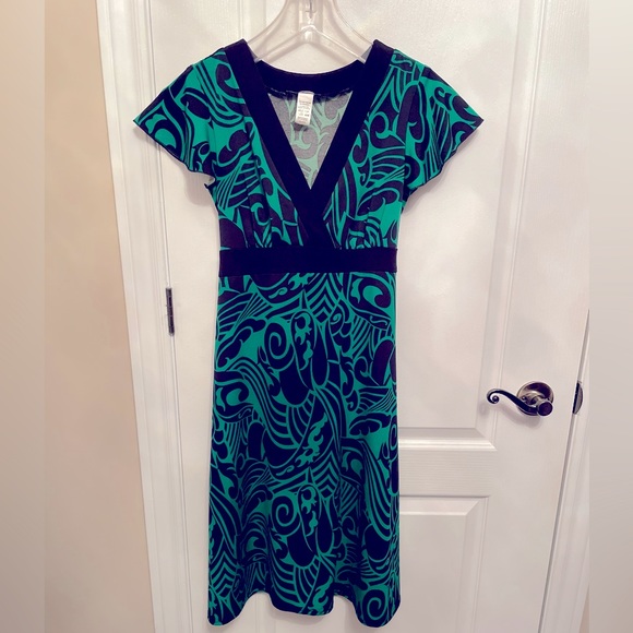 Majora green/black dress in size medium 💚🖤👗 - Picture 2 of 9